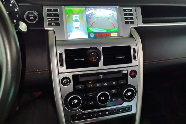 Used Land Rover Discovery Sport 2016 2.0T HSE LUXURY Audio And AC Panel