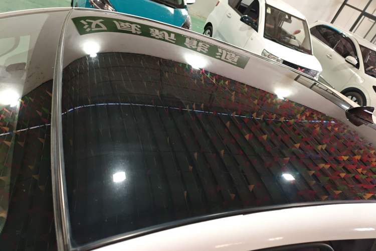 Used Chery Little Ant 2022 Revised Version Sweet Pink Edition Half-Sugar Version Lithium Iron Phosphate 30.7 kWh 30 kW 301 km Roof