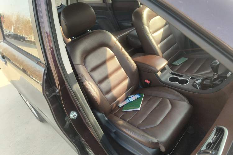 Used Haima V70 2016 1.5T Automatic Comfort & Enjoyment Version 7 Seats