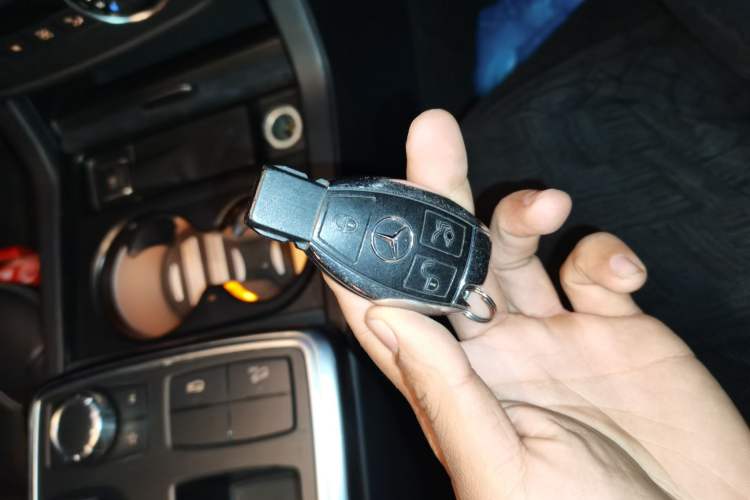 Used Mercedes-Benz M-Class 2012 ML 300
