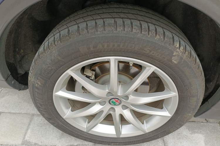 Used Alfa Romeo Stelvio 2017 2.0T 200HP Luxury Edition