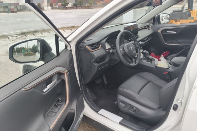 Used Toyota Wildlander 2024 2.0L CVT Two-Wheel Drive Luxury PLUS Edition