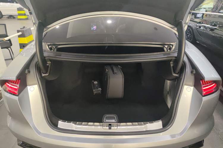 Used Yangwang U7 2025 EV Four-Seat Flagship Edition