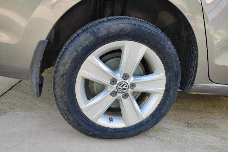 Used Volkswagen Jetta 2013 1.6L Manual Luxury Model