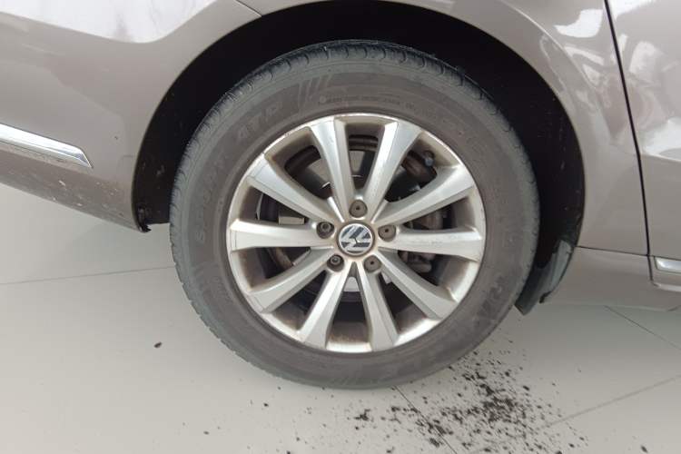 Used Volkswagen Magotan 2013 1.8TSI Luxury Model Exterior 5