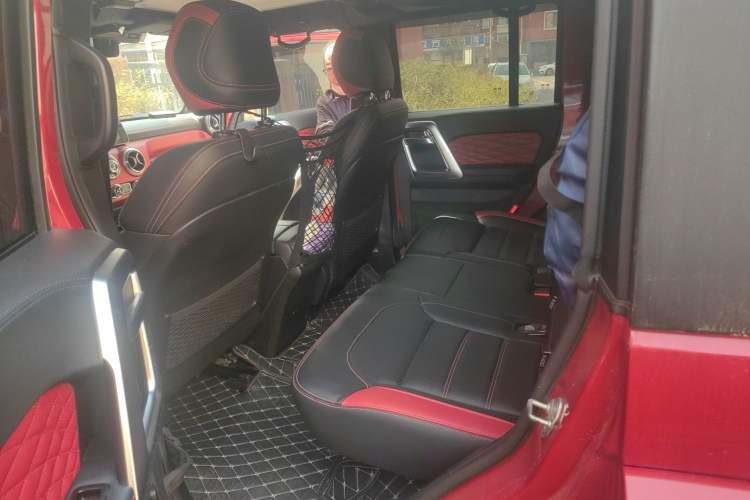 Used BAIC Off-Road BJ40 2020 2.0T Automatic Four-Wheel Drive Urban Hunter Edition Chivalrous Type Left Rear Seat