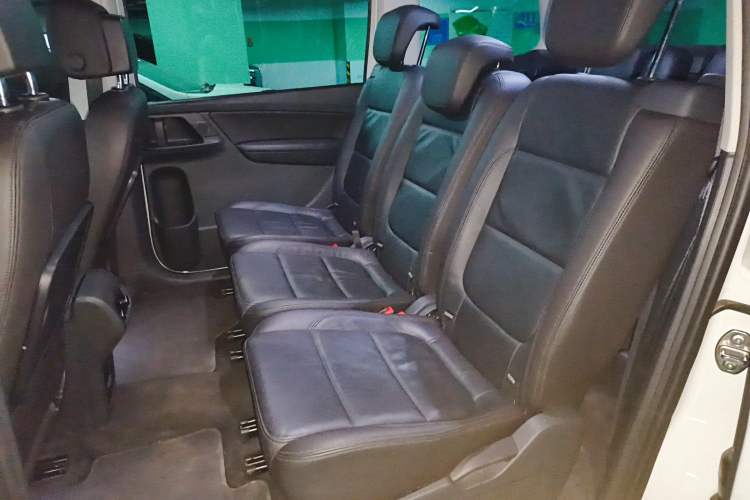 Used Volkswagen Sharan 2019 380TSI Comfort Edition 7-Seater
