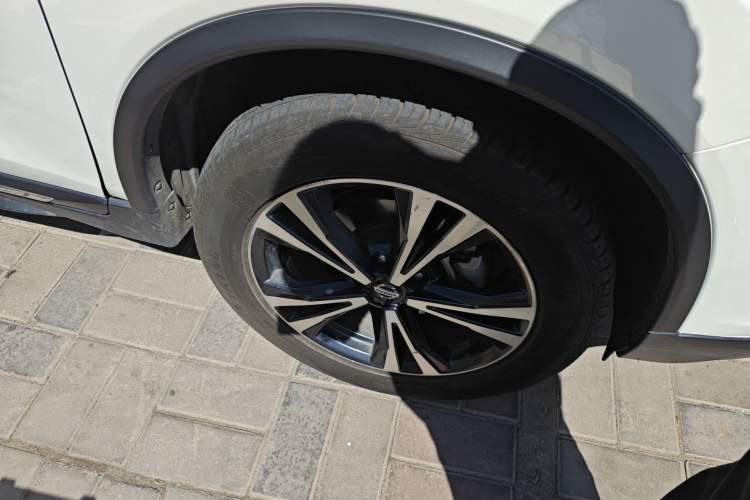 Used Nissan X-Trail 2019 2.5L CVT Smart Connect Luxury Edition 4WD Right Front Wheel Hub