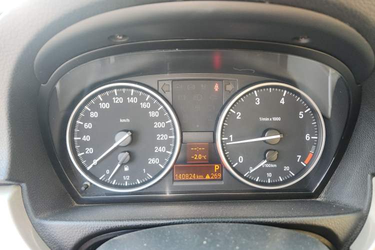 Used BMW 3 Series 2011 320i Luxury Edition