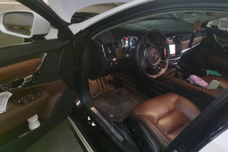 Used Volvo S90 2020 T5 Zhiyi Luxury Edition