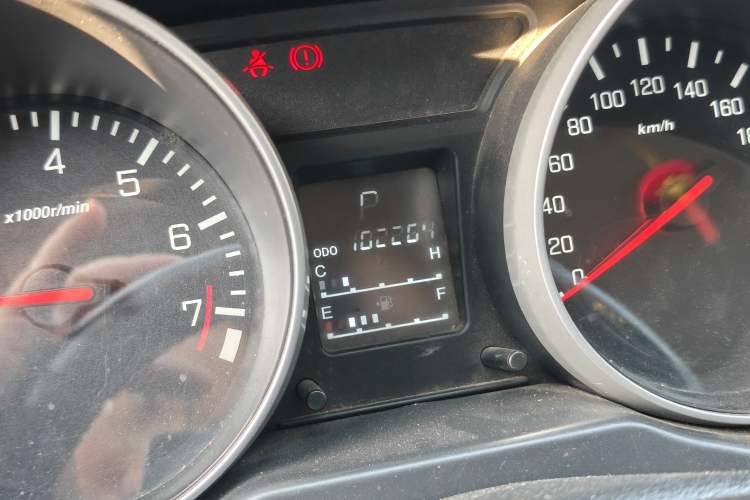 Used FAW Senya S80 2015 1.5L Automatic 7-Seater Urban Edition
