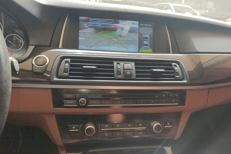 Used BMW 5 Series 2014 525Li Leading Model