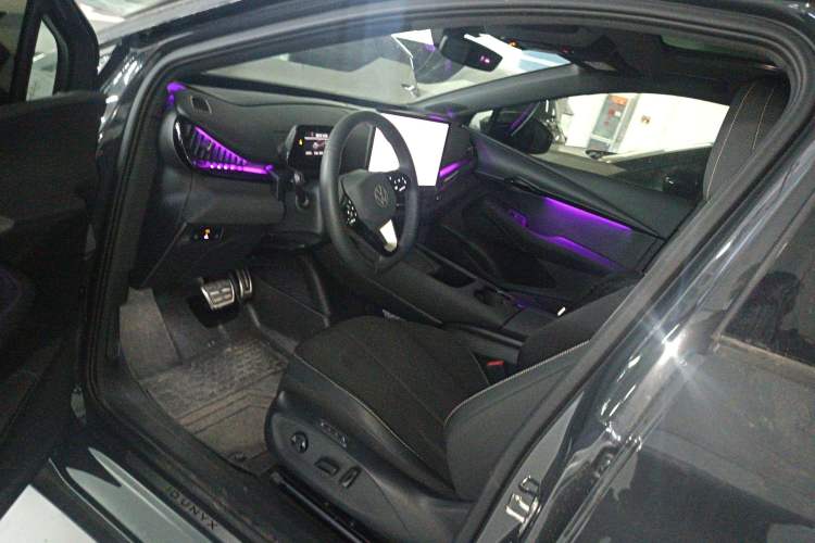 Used Volkswagen ID.UNYX 2024 Pro Long-Range Version