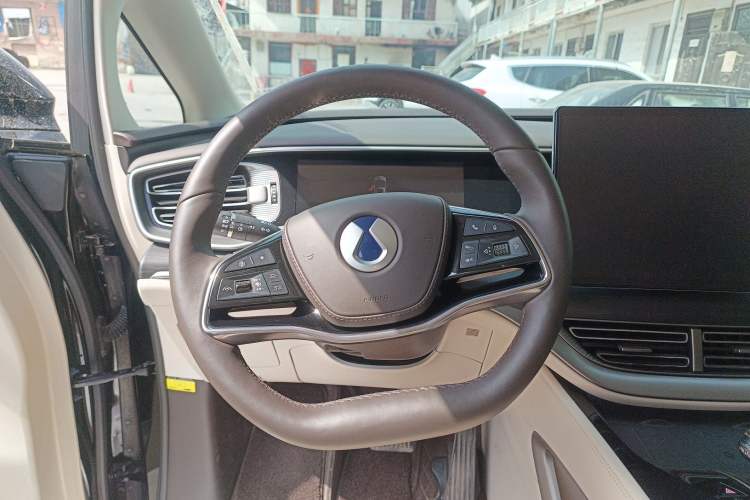 Used Denza D9 2024 DM-i 980 Four-Wheel Drive Flagship Model