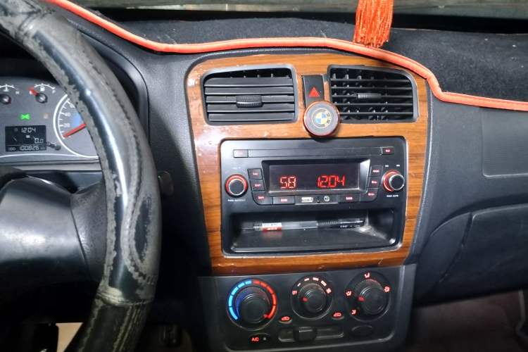 Used Dongfeng Fengon 330 
