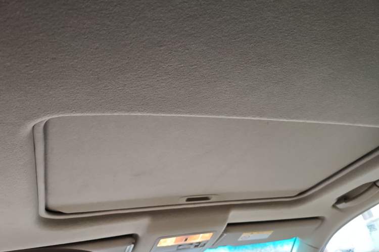 Used Toyota Highlander 2012 2.7L Two-Wheel Drive 7-Seater Luxury Edition