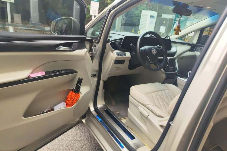 Used Buick GL8 2023 ES Lu Zun Comfort Model
