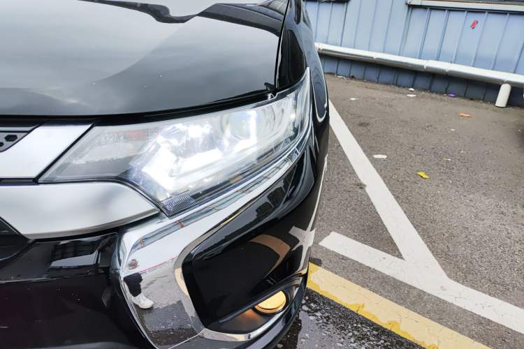 Used Mitsubishi Outlander 2021 Revised Version 2.0L Two-Wheel Drive Enjoyment Edition 5 Seats
