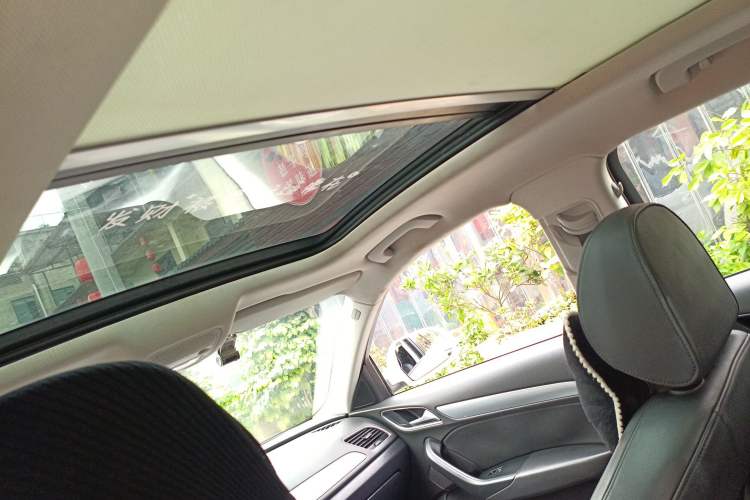 Used Audi Q3 2013 35 TFSI Comfort Model Headliner