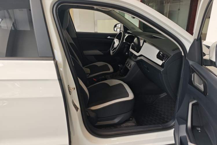 Used Volkswagen Tharu 2025 New Sharp 1.5L Sharp Edition Right Front Seat