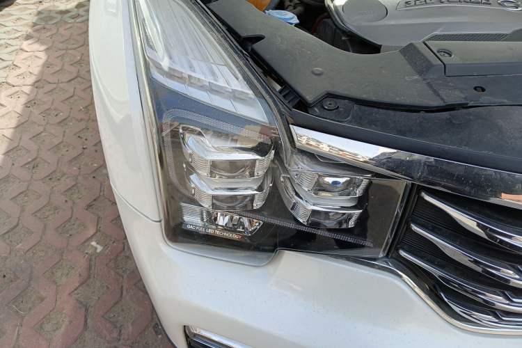 Used GAC Trumpchi GS8 2017 320T Two-Wheel Drive Luxury Smart Connectivity Version (7 Seats)
