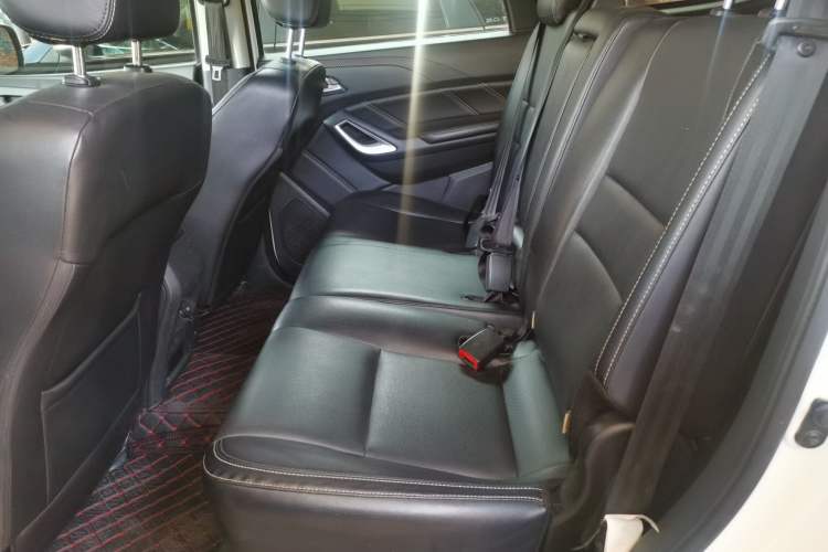 Used JMC Yusheng S350 2016 2.0T Automatic All-Wheel Drive Gasoline Luxury Edition 5 Seats Left Rear Seat