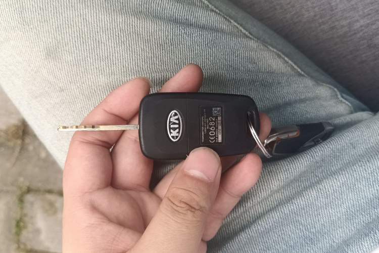 Used Kia K2 2012 Sedan 1.4L MT GLS Commemorative Edition