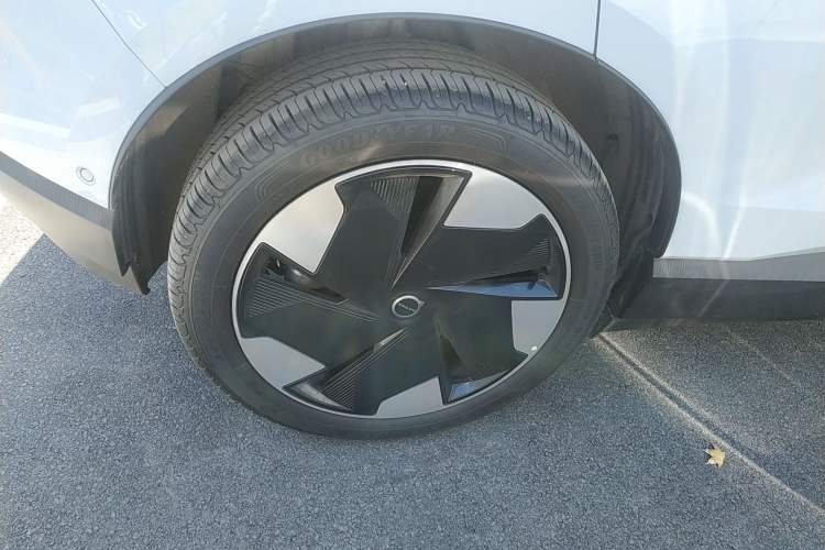 Used Volvo EX30 2025 Rear-Drive Long-Range Version Ultra
