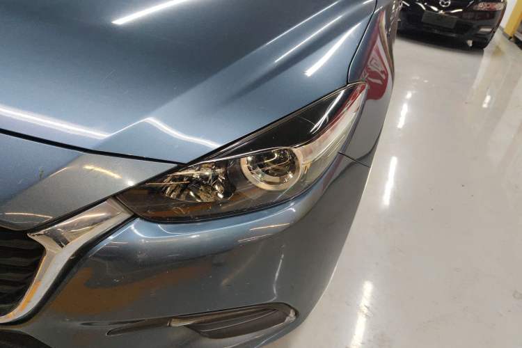 Used Mazda 3 Axela 2017 Sedan 1.5L Automatic Comfort Model Emission Standard China V