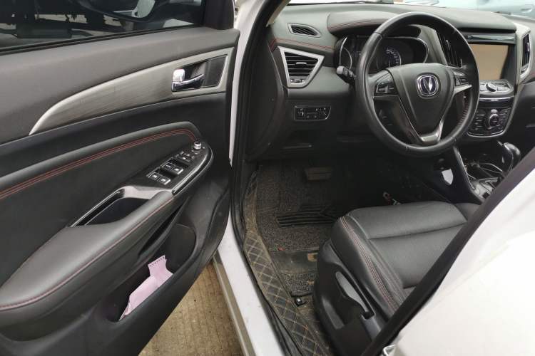 Used Changan CS75 2017 Shangkui Edition 1.5T Automatic Fengxiang Model