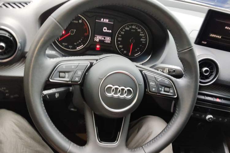 Used Audi Q2L 2021 35 TFSI Fashion Dynamic Model
