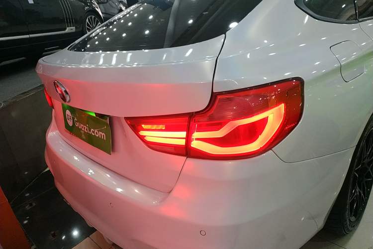 Used BMW 3 Series GT 2017 320i Sport Edition