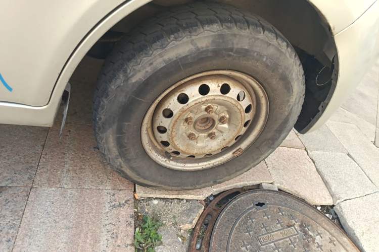 Used CHANGAN KAICHENG Star 9 2015 1.5L Base Version 4G15S Right Front Wheel Hub