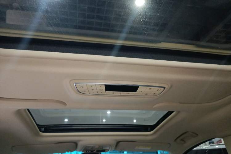 Used Buick GL8 2022 ES Land Cruiser 653T Luxury Model
