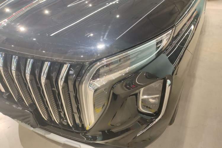 Used Hongqi HS7 2023 2.0T Automatic All-Wheel Drive Flagship Edition Six Seats