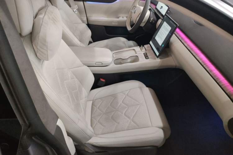 Used Nio ET7 2024 75 kWh Executive Signature Edition
