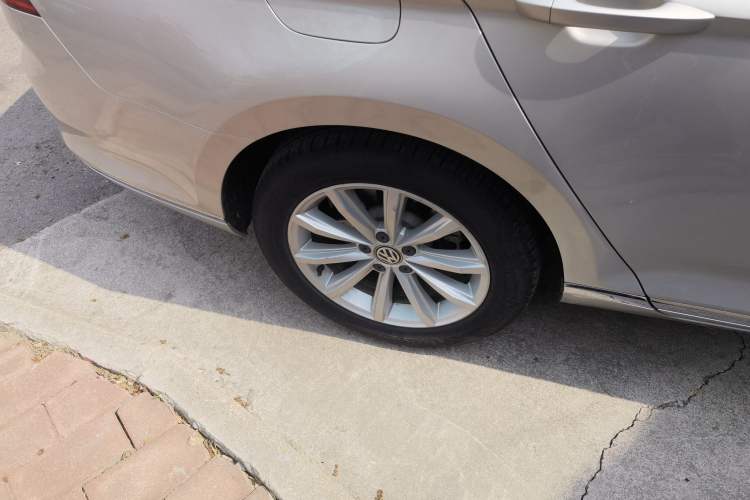 Used Volkswagen Magotan 2018 330TSI DSG Advanced Model Exterior 5