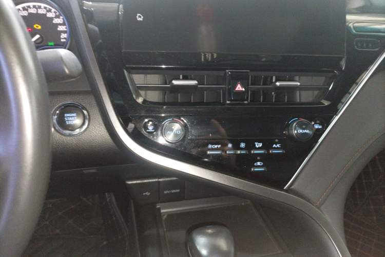 Used Toyota Camry 2021 2.0G Luxury Edition