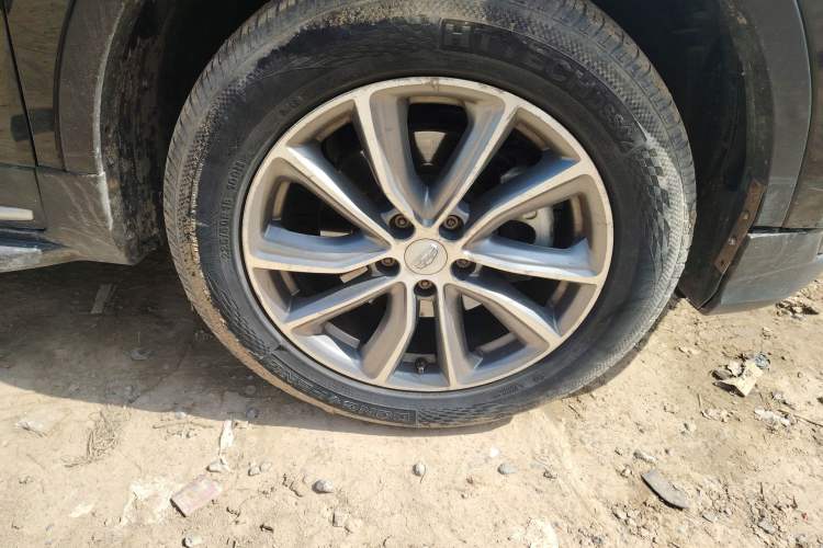 Used Geely Auto Emgrand X7 Sport 2018 Revised Version 1.8TD Automatic Two-Wheel Drive Smart Connectivity 4G-Enabled Edition
