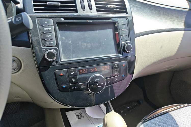 Used Nissan Tiida 2011 1.6L CVT Smart Version Audio And AC Panel