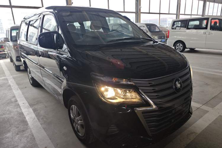 Used FORTHING Lingzhi 2023 M5L 1.6L Base Model 5 Seats Front Right 45 Deg