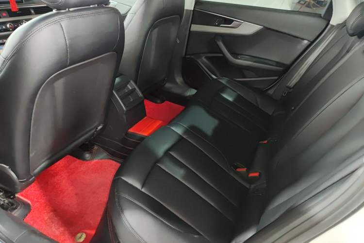 Used Audi A4L 2018 30th Anniversary Edition 40 TFSI Trendy Model