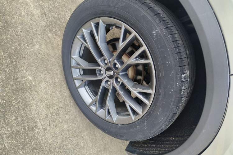 Used Bestune T55 2021 1.5T Automatic Joyful Life Luxury Edition Right Rear Wheel Hub