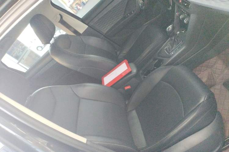 Used Volkswagen Tharu 2022 280TSI Two-Wheel Drive Trend Edition
