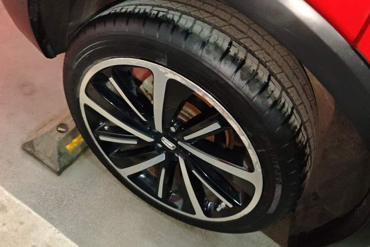 Used Bestune T77 2019 Facelift 230 TID Automatic Luxury Version China V Emission Standard
