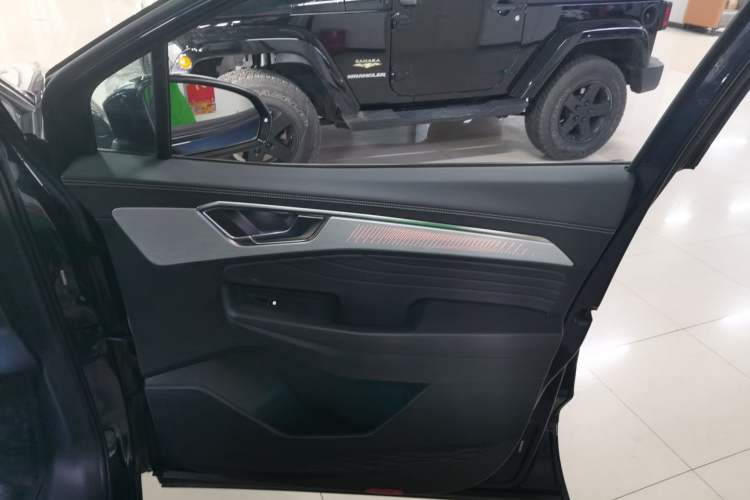 Used Volkswagen Talagon 2022 380TSI All-Wheel-Drive Luxury Prestige Pro 7-Seater