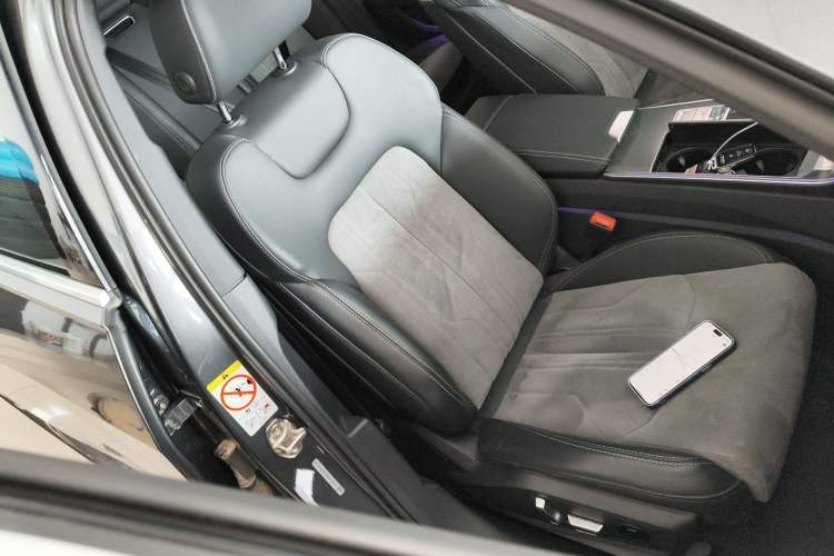 Used Audi A6L 2023 40 TFSI Luxury Dynamic Model Right Front Seat