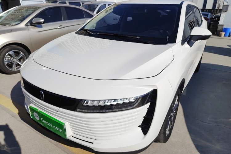 Used ORA iQ 2018 High-Range Version Smart Connectivity Model