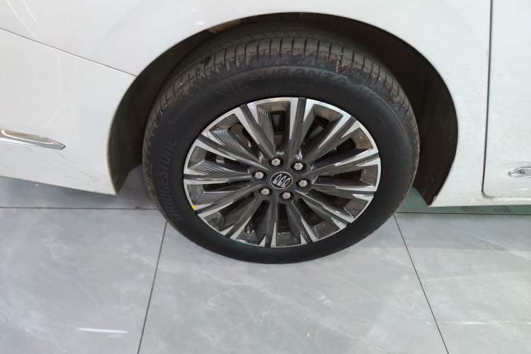 Used Buick GL8 2025 Lu Zun Deluxe Edition Right Rear Wheel Hub