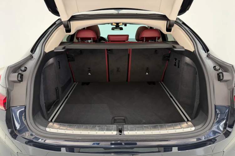 Used BMW X4 2022 xDrive 25i M Sport Package Trunk